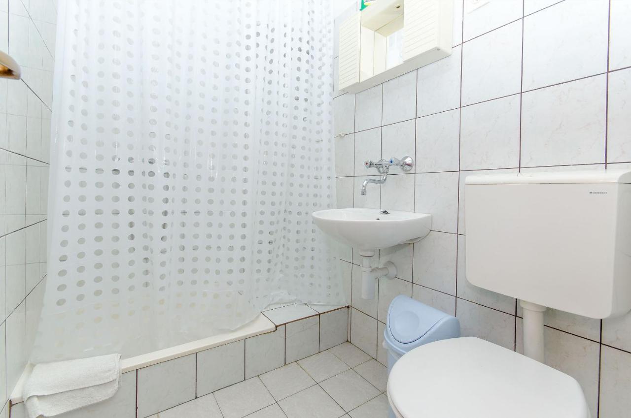 Apartments Moloco Дрвеник Екстер'єр фото