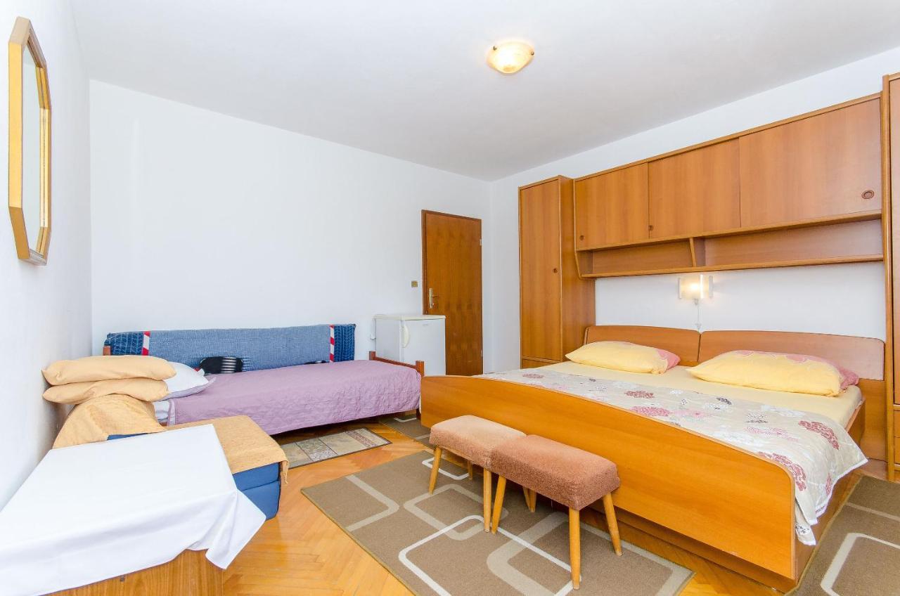 Apartments Moloco Дрвеник Екстер'єр фото