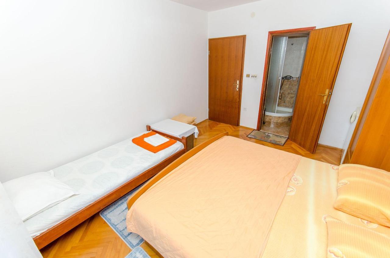 Apartments Moloco Дрвеник Екстер'єр фото