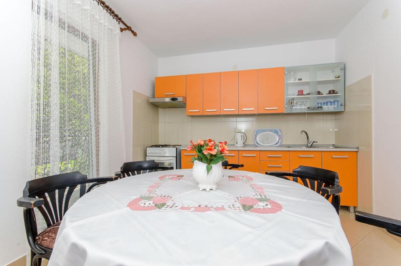 Apartments Moloco Дрвеник Екстер'єр фото