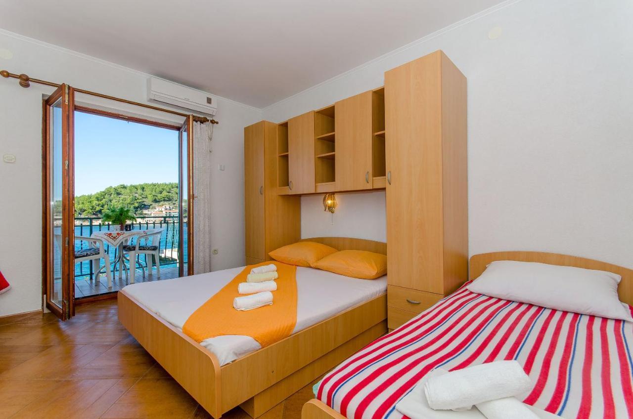 Apartments Moloco Дрвеник Екстер'єр фото